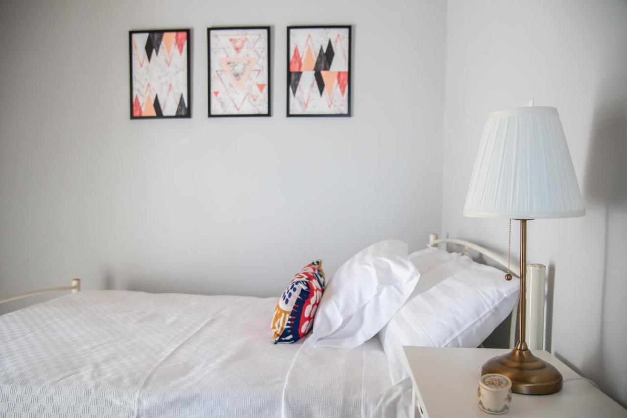 Rena'S Panorama View House Guest House Vovikes Bagian luar foto