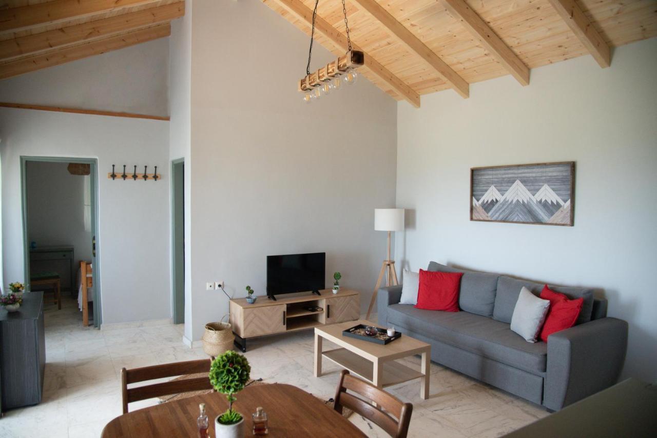 Rena'S Panorama View House Guest House Vovikes Bagian luar foto
