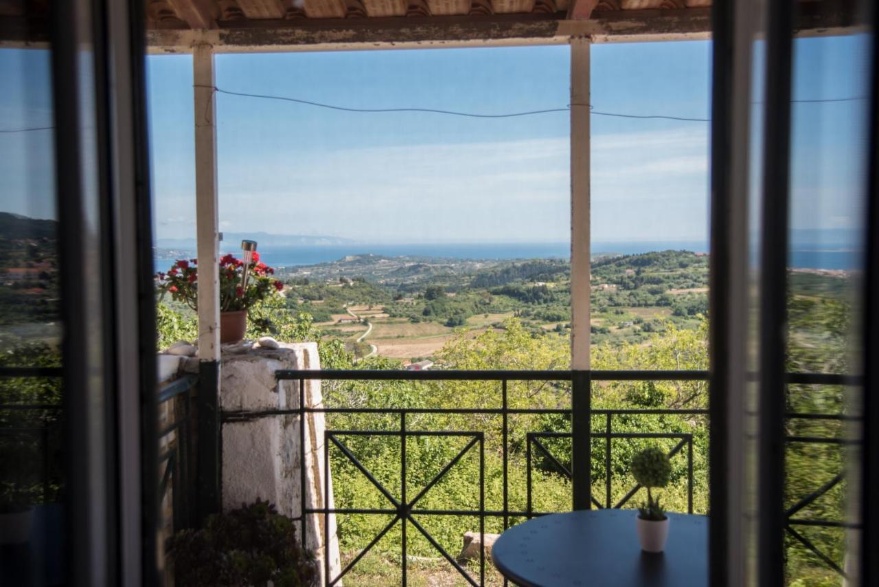 Rena'S Panorama View House Guest House Vovikes Bagian luar foto